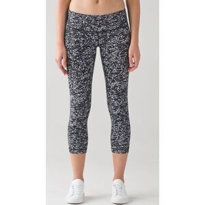 LULULEMON ATHLETICA Wunder Under Crop III (21') In Iced Wave White Black Size 6